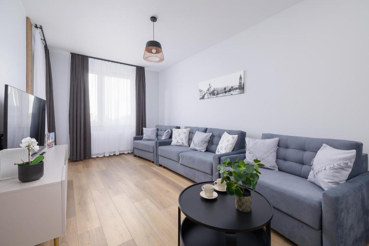 Osiedle Avia Harmonious Apartment With Balcony & Parking Cracow By Renters Prestige Krasków Exterior foto
