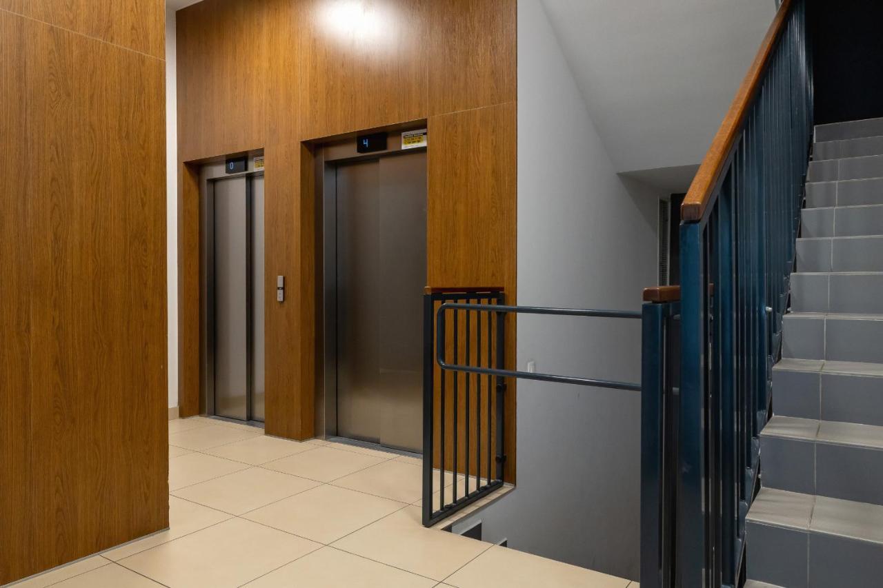 Osiedle Avia Harmonious Apartment With Balcony & Parking Cracow By Renters Prestige Krasków Exterior foto